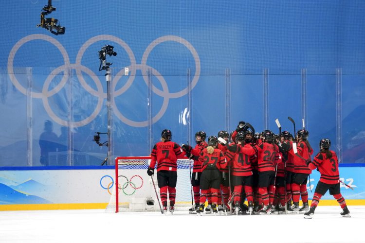 Women's hockey world still playing catch-up to Canada, US